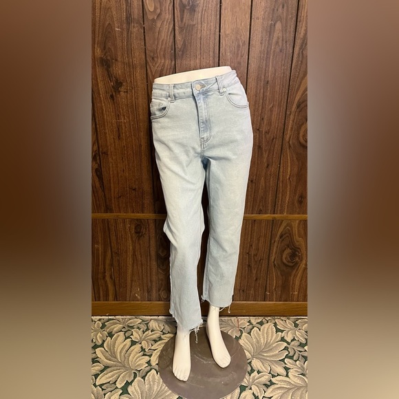 OAT New York Light Blue Frayed Cropped Hem High Rise Straight Leg Jeans Sz 10/30 - Picture 1 of 9